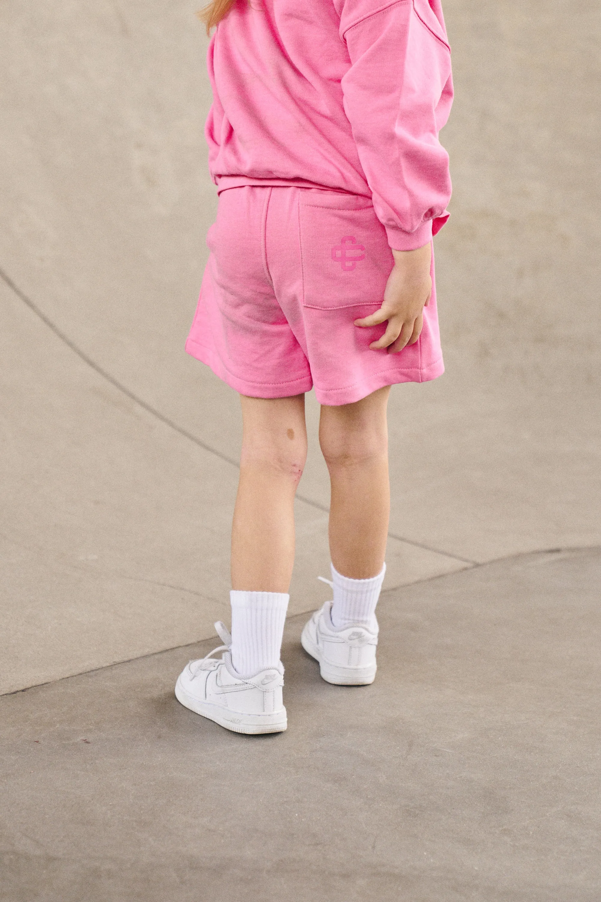 KIDS EMBLEM PRINT SWEAT SHORT - PINK