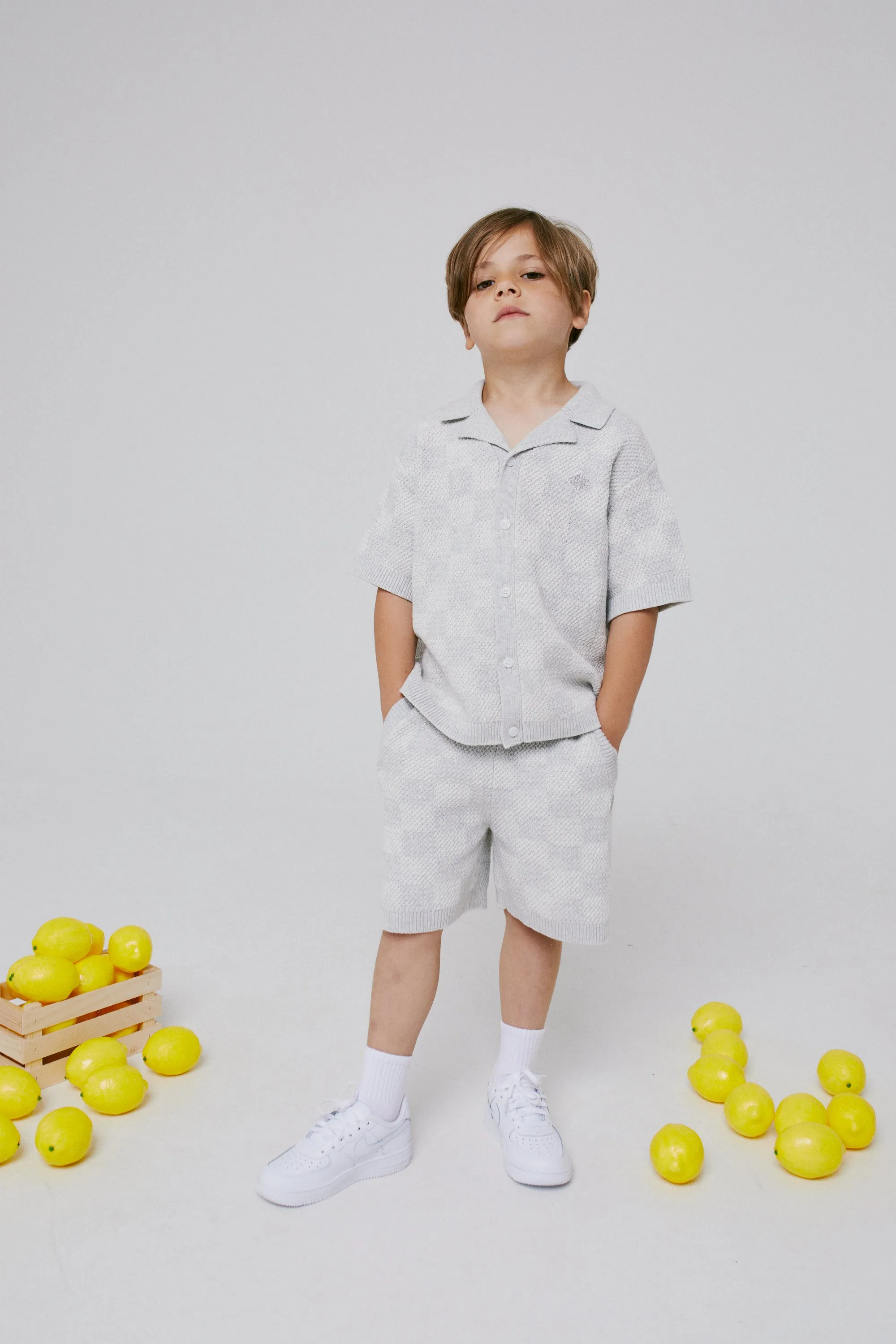 KIDS KNITTED CHECKERBOARD SHORTS - GREY