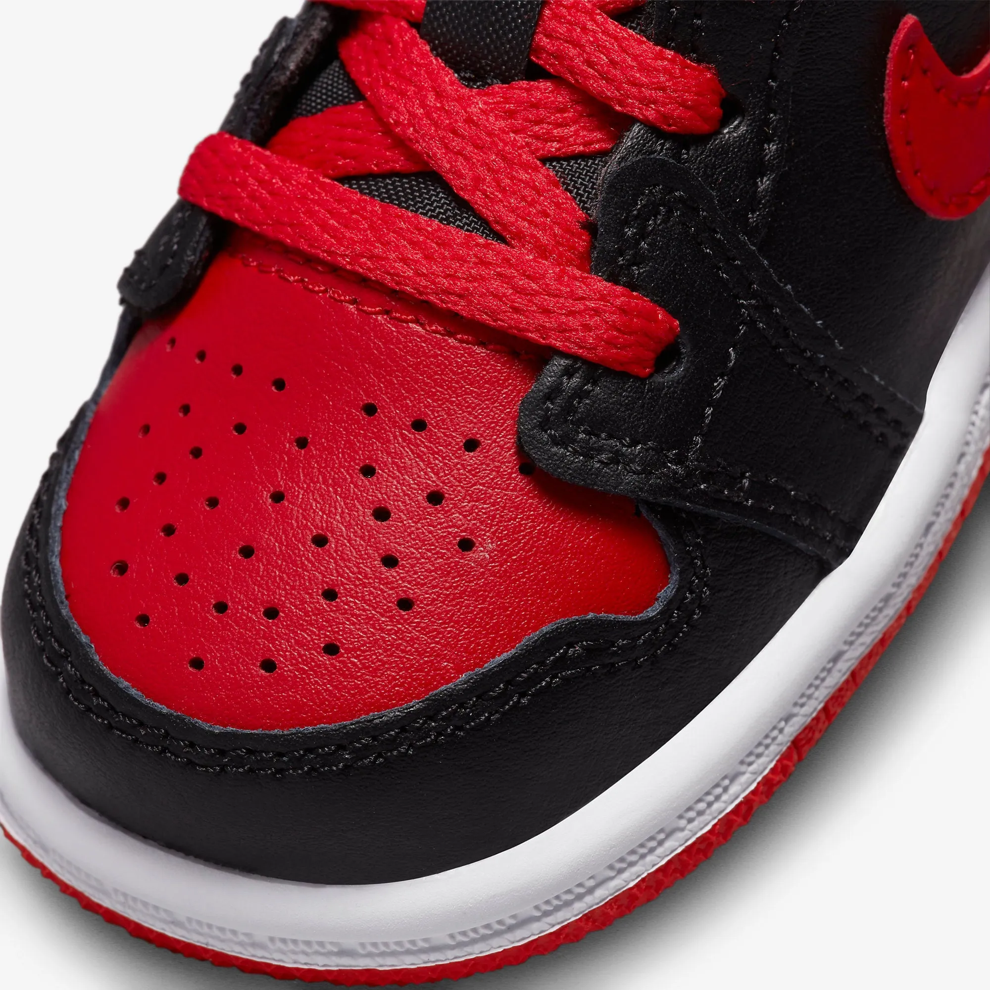 Air Jordan 1 Mid 'Alternate Bred' 2022 DQ8425-060